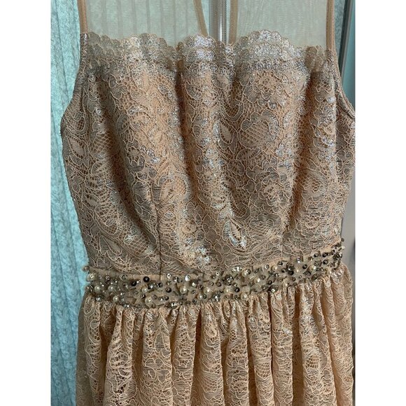 City Studio Beige Lacy Overlay Knee-length Formal Dress Junior Sz 5 - Picture 4 of 8